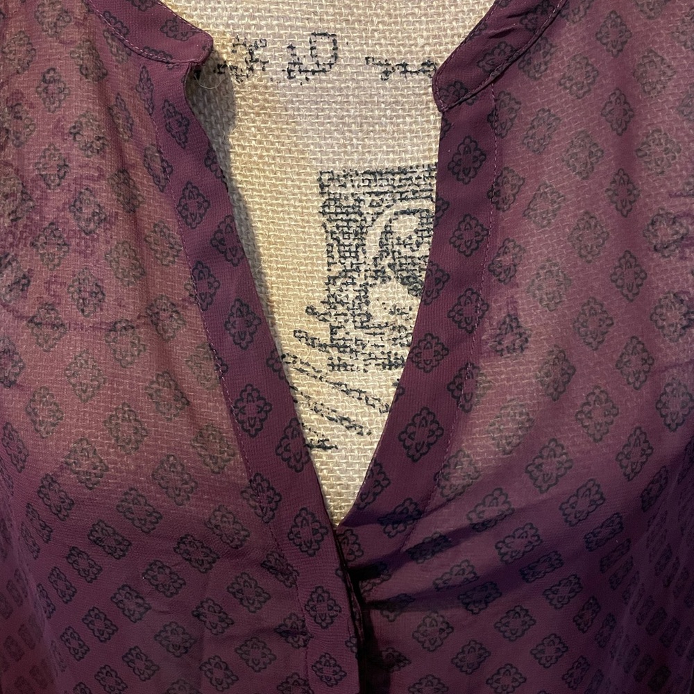 Merlot/Burgundy Diamond Pattern Button Down Blouse - Picture 10 of 12